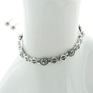 ANTIQUE SILVER TONE FLOWER CHOKER & POST EARRINGS